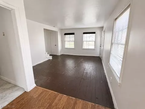 Living - 1437 E 252nd St, Euclid, OH 44117 photo 2 of 3