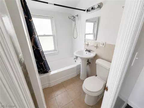 Bath - 1437 E 252nd St, Euclid, OH 44117 photo 1 of 1