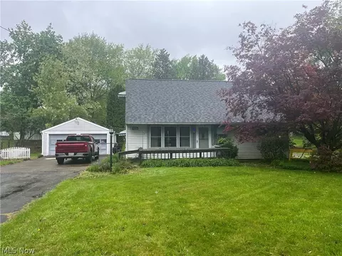 4226 Burkey Rd, Austintown, OH 44515