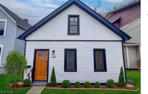 2276 W 41st St, Cleveland, OH 44113