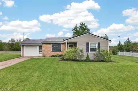 437 E Wilson Ave, Girard, OH 44420
