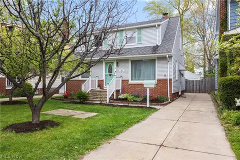 45 E 219th St, Euclid, OH 44123