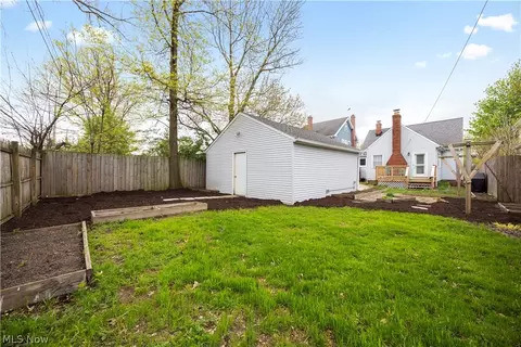 Exterior - 45 E 219th St, Euclid, OH 44123 photo 3 of 7