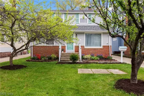 Exterior - 45 E 219th St, Euclid, OH 44123 photo 2 of 7