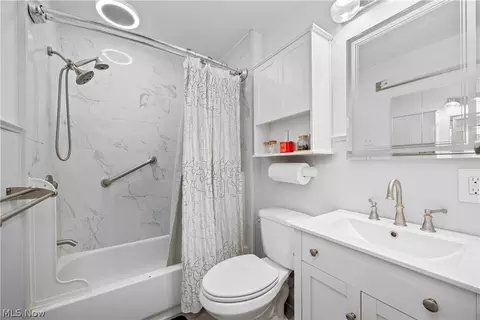 Bath - 45 E 219th St, Euclid, OH 44123 photo 1 of 1