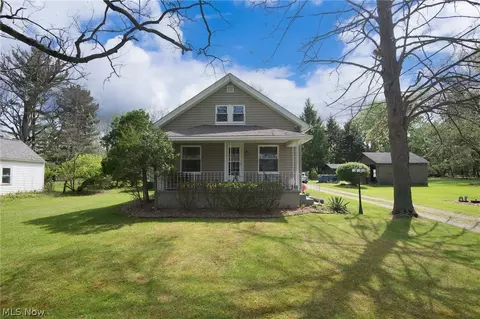 215 N Turner Rd, Austintown, OH 44515