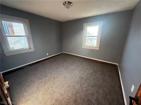 Bedroom - 535 Mohawk Ave, Akron, OH 44305 photo 2 of 3