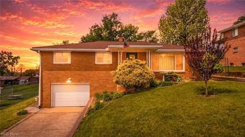 127 Marion Pl, Steubenville, OH 43953