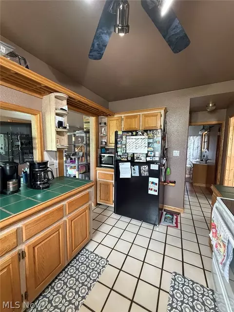 Kitchen - 4173 S Ridge Rd E, Geneva, OH 44041 photo 3 of 3