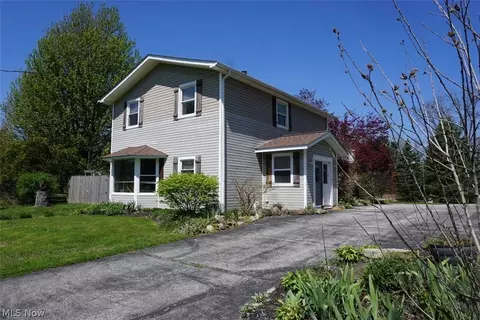 Exterior - 4173 S Ridge Rd E, Geneva, OH 44041 photo 2 of 13