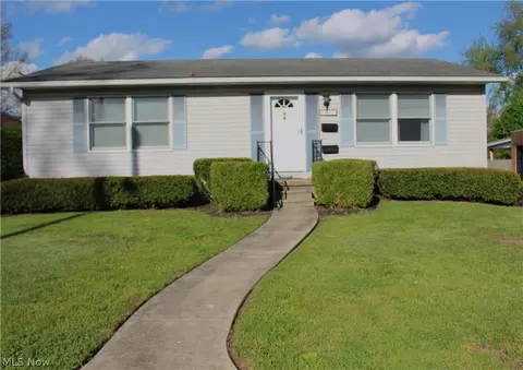 1517 N Walnut St, Dover, OH 44622