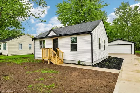 38849 Adkins Rd, Willoughby, OH 44094