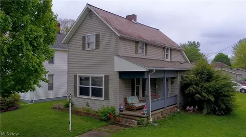 146 W 8th St, Dover, OH 44622