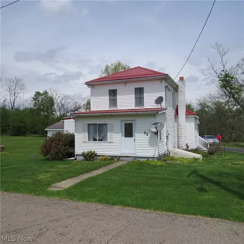 22 Maple Hill Rd, Salineville, OH 43945