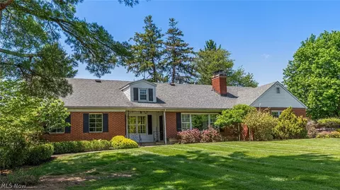 3155 E Highland Dr, Zanesville, OH 43701