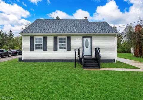7623 Macedonia Rd, Oakwood, OH 44146