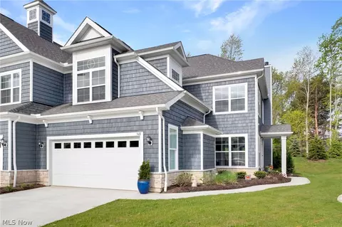 508 Port Side Dr, Avon Lake, OH 44012