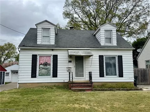 871 N Firestone Blvd, Akron, OH 44306