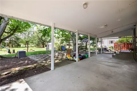 Exterior - 8510 Murray Ridge Rd, Elyria, OH 44035 photo 6 of 9