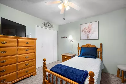 Bedroom - 8510 Murray Ridge Rd, Elyria, OH 44035 photo 5 of 8