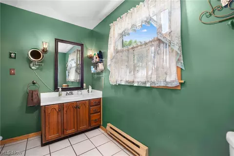 Bath - 8510 Murray Ridge Rd, Elyria, OH 44035 photo 2 of 4