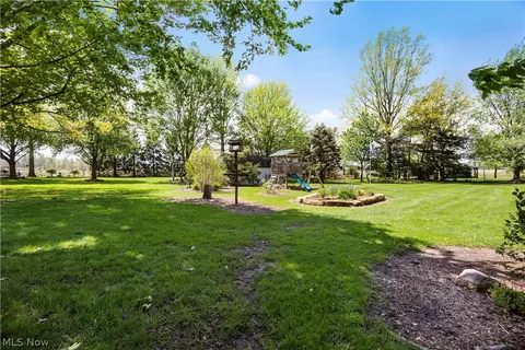 Exterior - 8510 Murray Ridge Rd, Elyria, OH 44035 photo 3 of 9