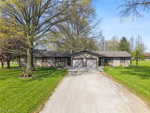 14172 14174 Hametown Rd, Doylestown, OH 44230