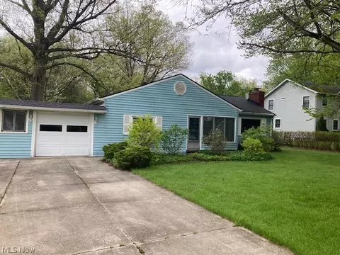 9207 Prospect Rd, Strongsville, OH 44149