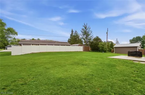 Exterior - 1455 Riverview Dr, Lima, OH 45805 photo 6 of 10
