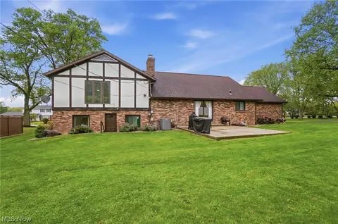 Exterior - 1455 Riverview Dr, Lima, OH 45805 photo 5 of 10