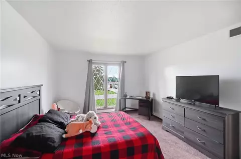 Bedroom - 1455 Riverview Dr, Lima, OH 45805 photo 5 of 11