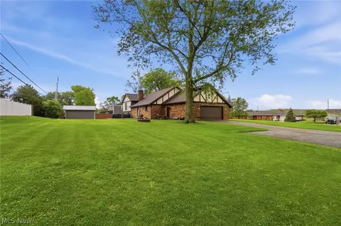 Exterior - 1455 Riverview Dr, Lima, OH 45805 photo 8 of 10