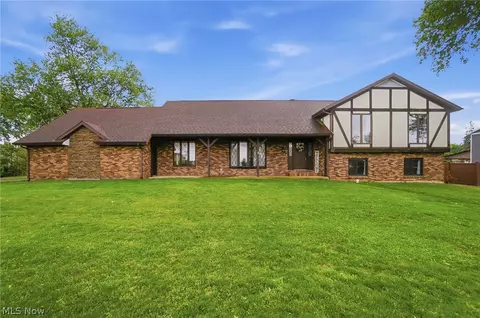 1455 Riverview Dr, Lima, OH 45805