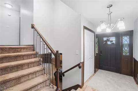 Entry Way - 1455 Riverview Dr, Lima, OH 45805 photo 3 of 5