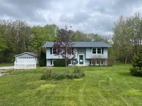 11930 Woodin Rd, Chardon, OH 44024