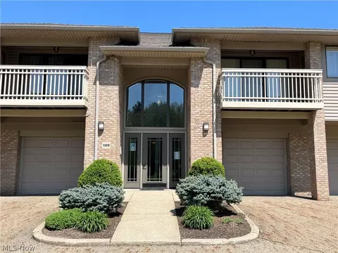 3800 Rosemont Blvd #109C, Fairlawn, OH 44333