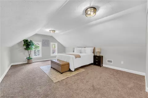 18155 Libby Rd, Maple Heights, OH 44137 photo 21