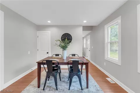 18155 Libby Rd, Maple Heights, OH 44137 photo 14