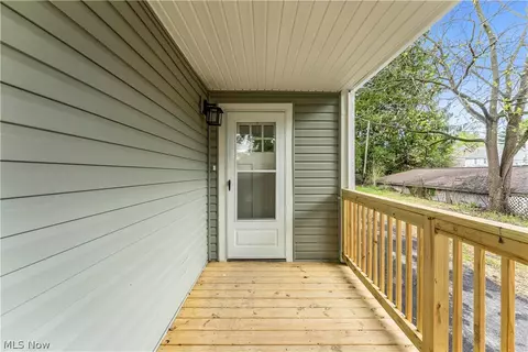 18155 Libby Rd, Maple Heights, OH 44137 photo 3