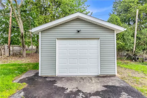 18155 Libby Rd, Maple Heights, OH 44137 photo 31