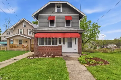 1201 East Ave, Akron, OH 44307