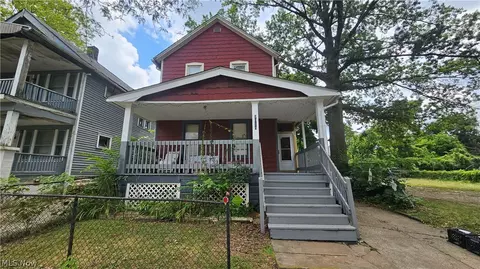 9016 Harris Ave, Cleveland, OH 44104
