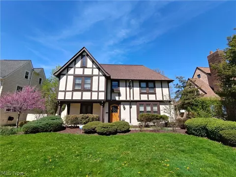 18421 Lynton Rd, Shaker Heights, OH 44122