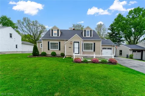 158 Callahan Rd, Canfield, OH 44406