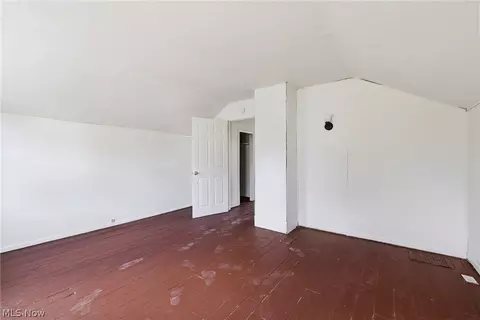 Bedroom - 229 E 1st St, Mansfield, OH 44902 photo 3 of 5