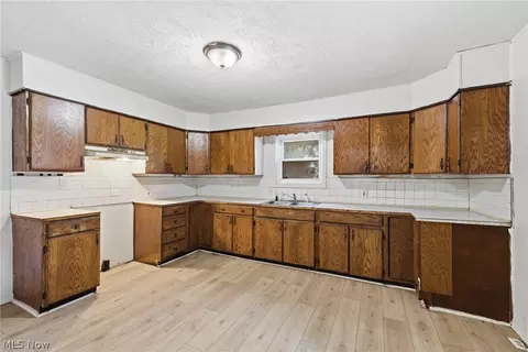 Kitchen - 229 E 1st St, Mansfield, OH 44902 photo 1 of 1