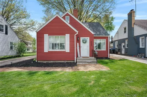 2024 Broad Blvd, Cuyahoga Falls, OH 44223