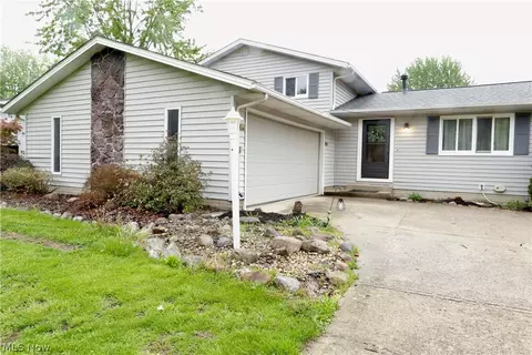 8859 Bender Rd, North Ridgeville, OH 44039