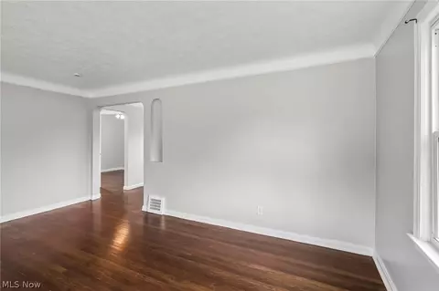 599 E 250th St, Euclid, OH 44132 photo 14