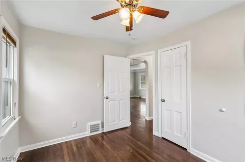 599 E 250th St, Euclid, OH 44132 photo 19